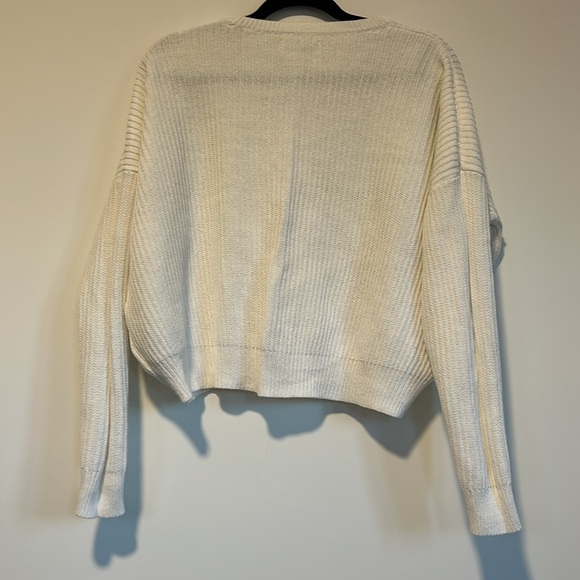 Hollister white sweater - Picture 3 of 3